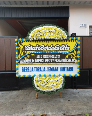 Papan Bunga Duka di Metro Barat