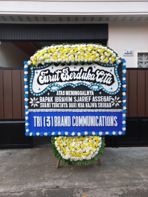 Papan Bunga Duka di Metro Barat